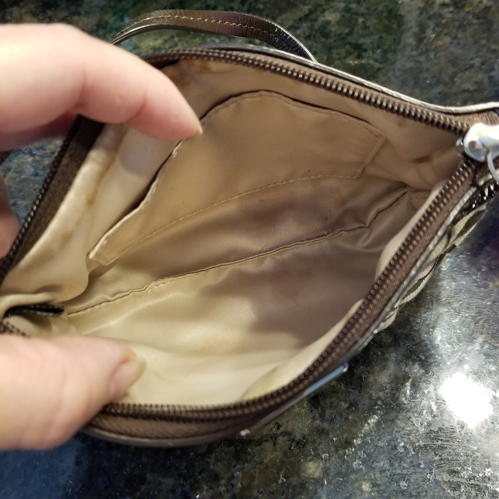 Coach - Picture 5 of 5